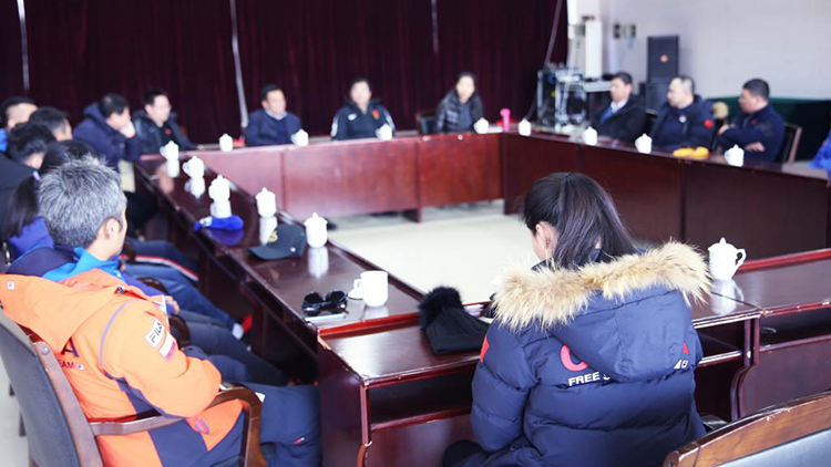 省体育局、学校领导看望并慰问即将出征平昌冬奥会的我校师生